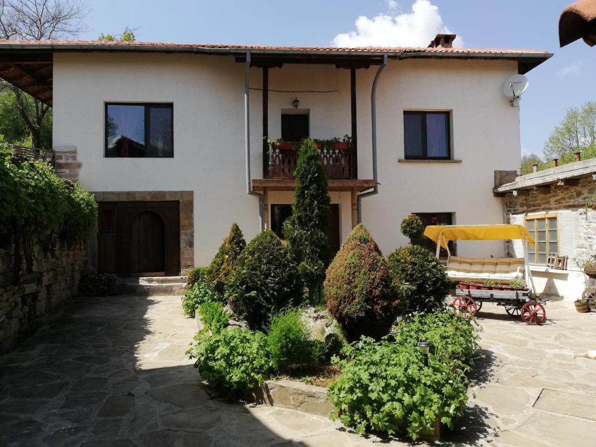 Къща За Гости Чичарите Gabrovo Exterior photo